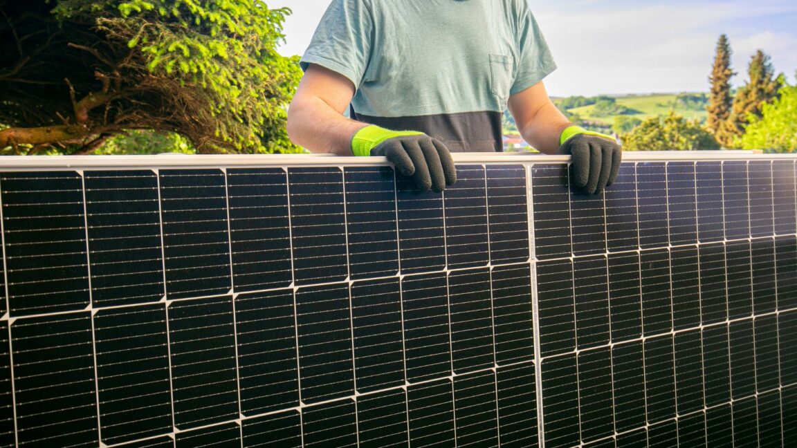 Panneaux solaires avec micro onduleur intégré les modèles à privilégier