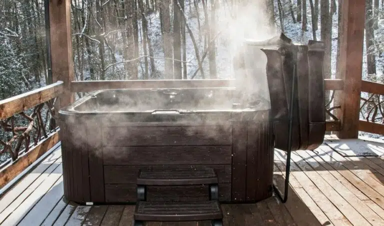 un spa avec une pompe a chaleur.jpg