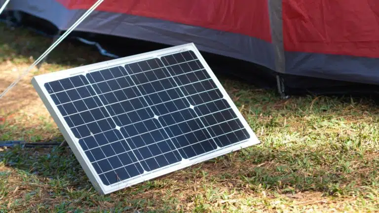 quelle quantité d’énergie un panneau solaire portable produit il