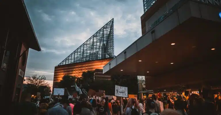 découvrez la vie en communauté : épanouissement, partage et solidarité au cœur de nos valeurs.